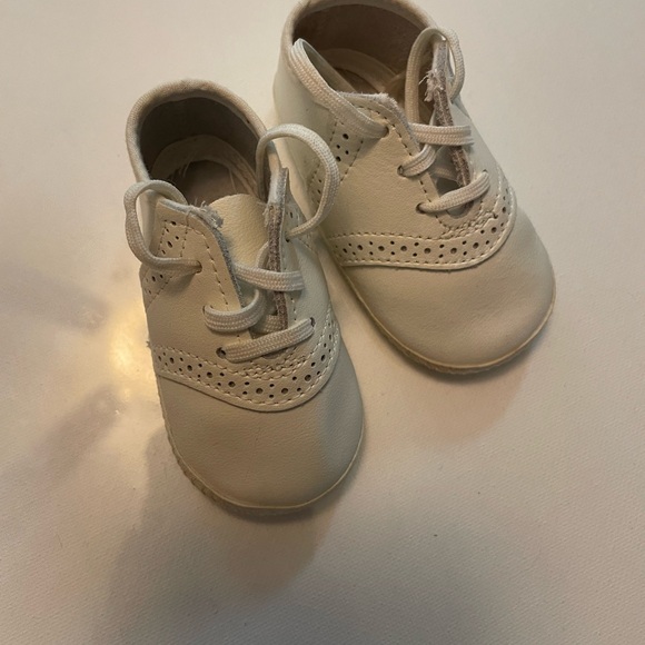 White baby doll Shoes - Picture 1 of 3